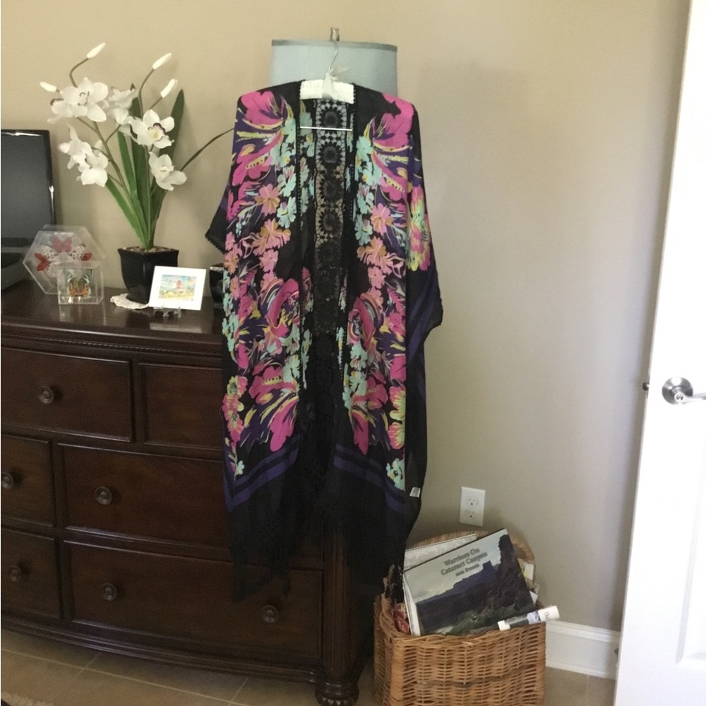 Woven Heart-Women’s 3 Way Elegant Black & Floral Wrap with Delicate Crochet trim